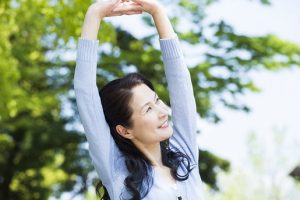生き生きと過ごす女性
